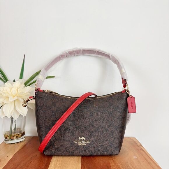 NWT Coach‎ Zip Top Shoulder Bag In Signature Canvas - Picture 1 of 6